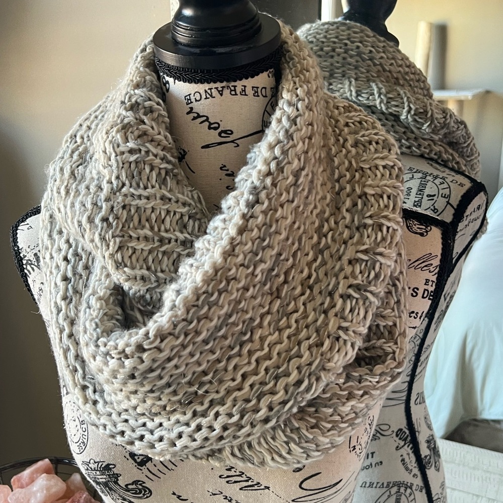 Loft infinity chunky scarf